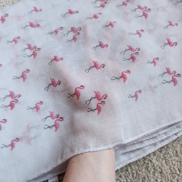 New gauzy flamingo bird scarf - Picture 5 of 5